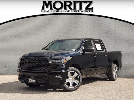 2026 Ram 1500 EXPRESS CREW CAB 4X2 5'7 BOX Pickup