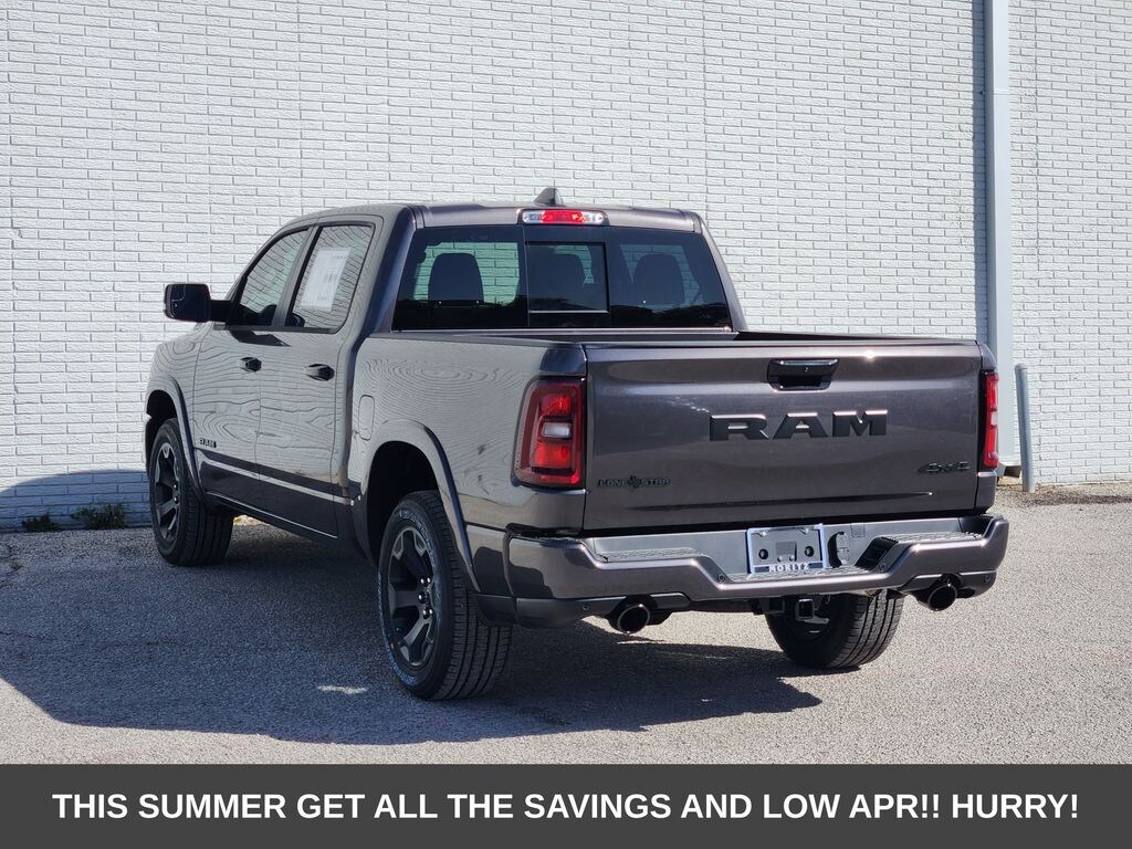 New 2026 Ram 1500 LONE STAR CREW CAB 4X4 5'7 BOX Pickup
