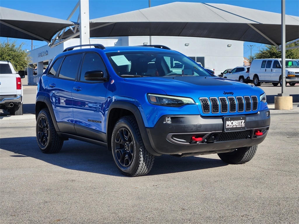 Used 2023 Jeep Cherokee Trailhawk SUV