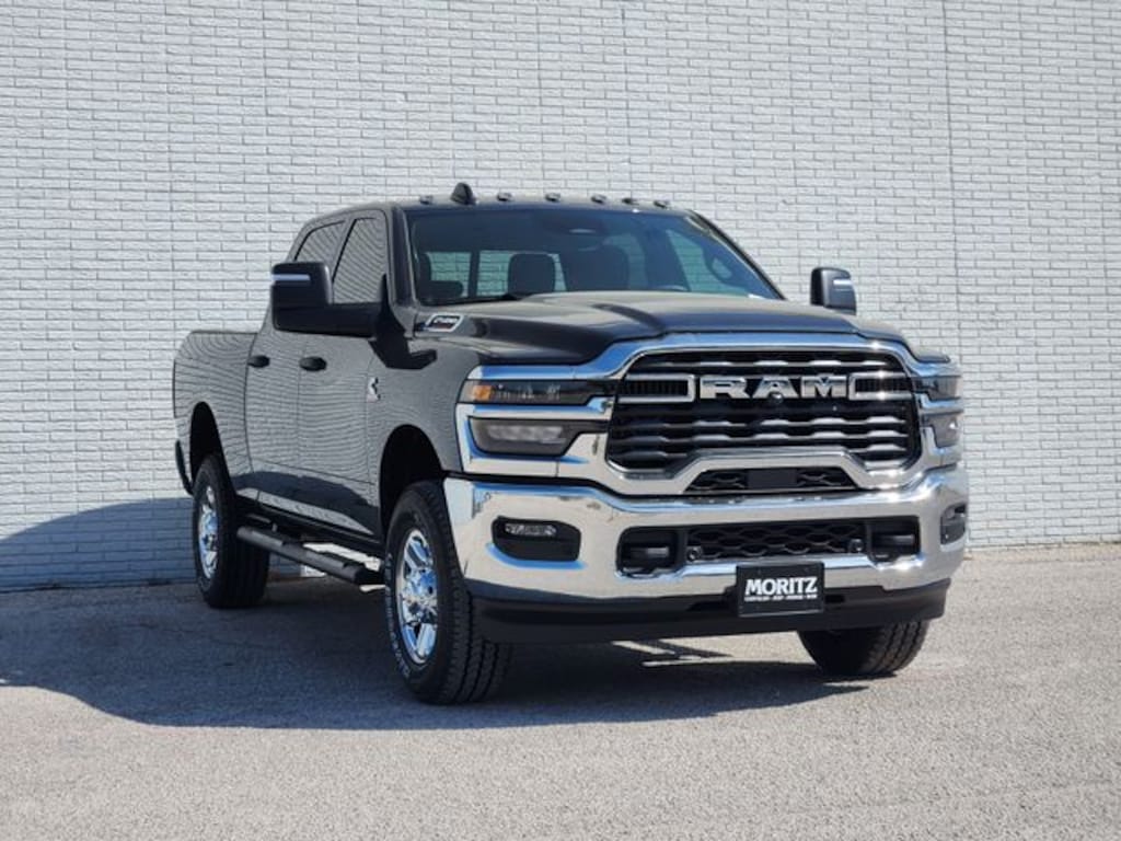 New 2026 Ram 2500 TRADESMAN CREW CAB 4X4 6'4 BOX Pickup