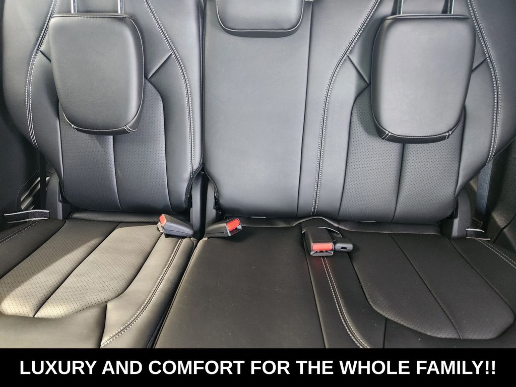 2025 Chrysler Pacifica Select - Photo 19
