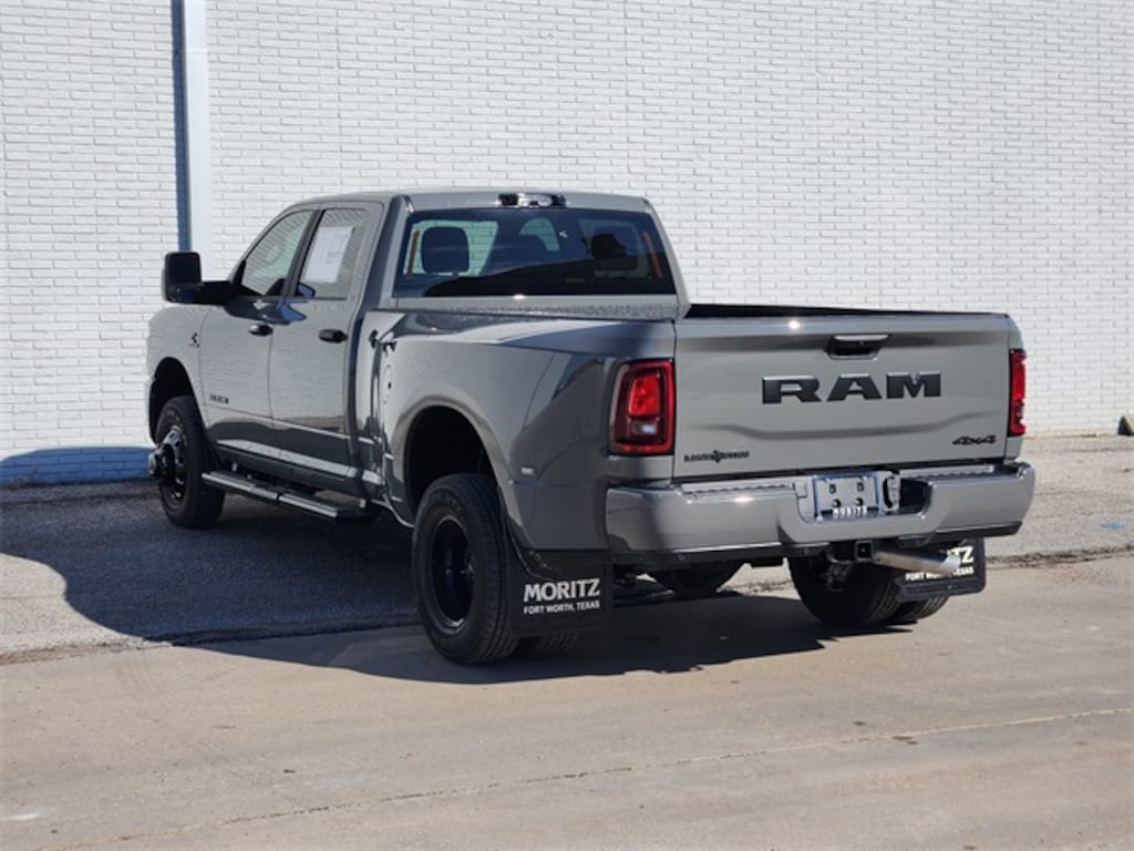 New 2026 Ram 3500 LONE STAR CREW CAB 4X4 8' BOX Pickup
