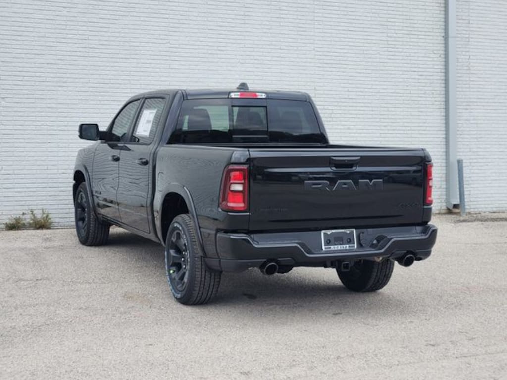 New 2026 Ram 1500 LONE STAR CREW CAB 4X4 5'7 BOX Pickup