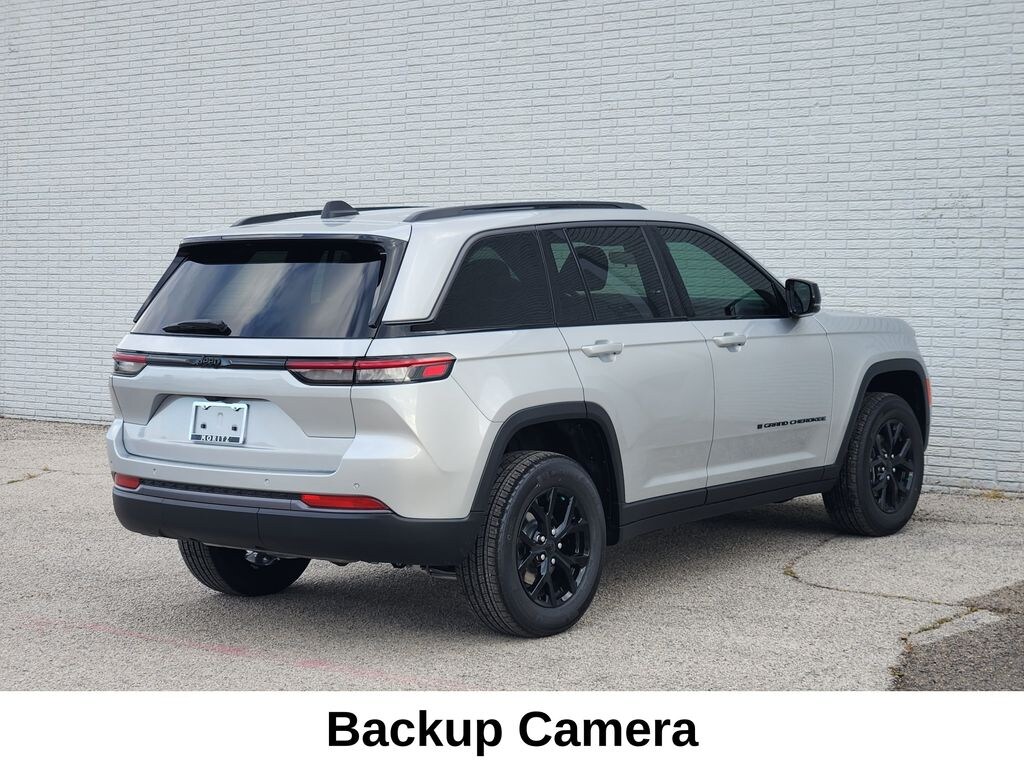 New 2026 Jeep Grand Cherokee LAREDO ALTITUDE 4X2 Sport Utility