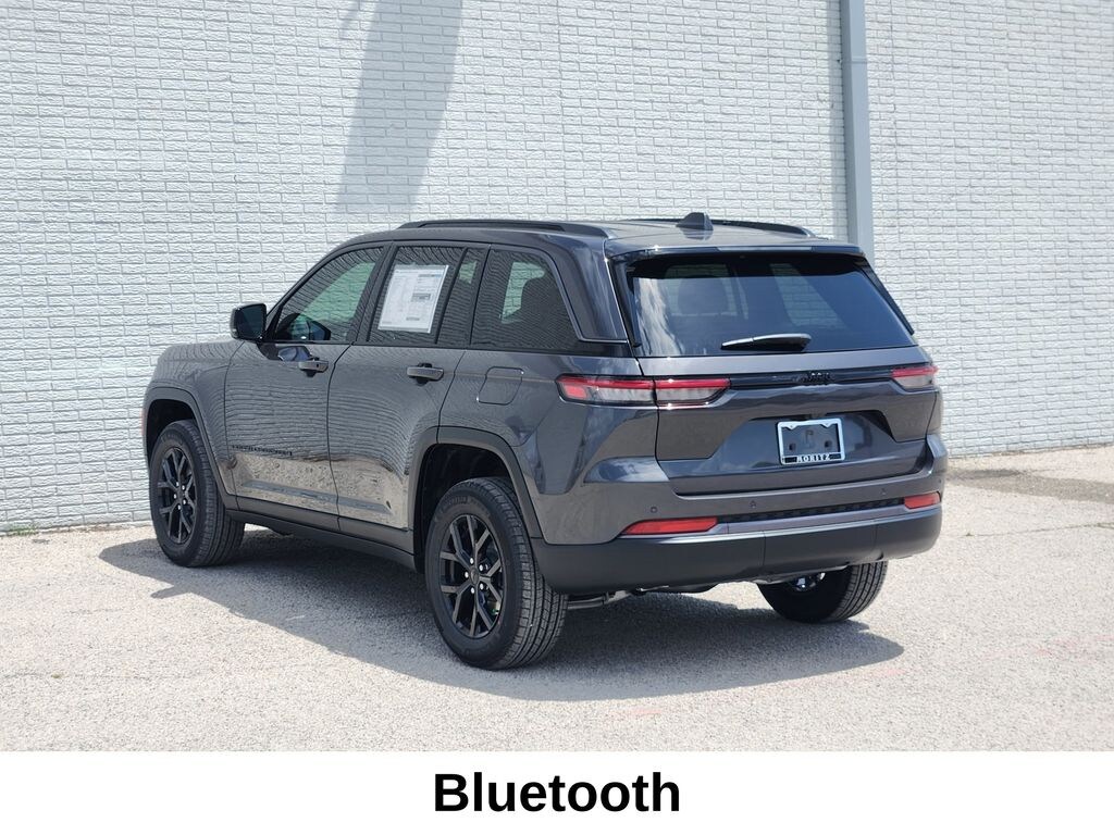 New 2026 Jeep Grand Cherokee LAREDO ALTITUDE 4X2 Sport Utility