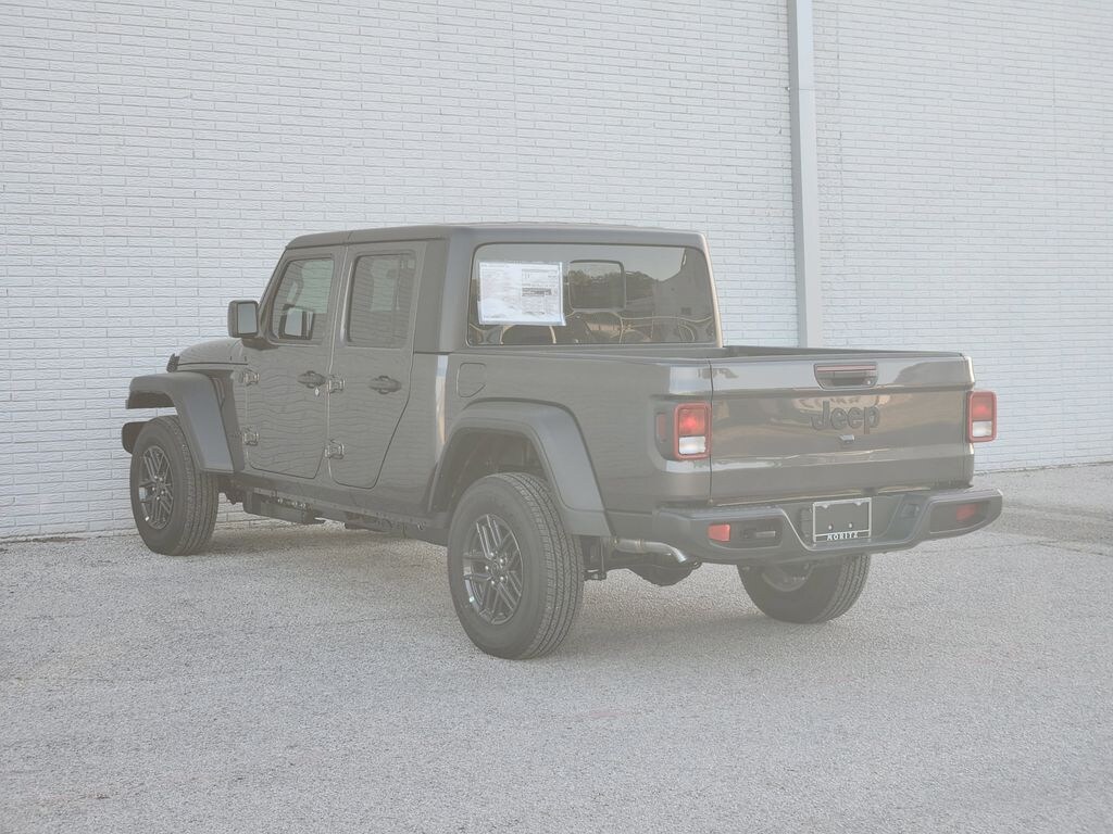 New 2026 Jeep Gladiator SPORT 4X4 Pickup