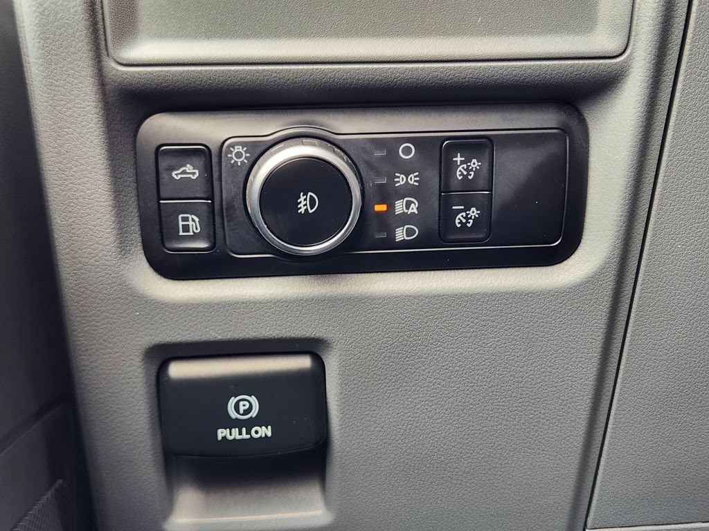 2025 Ford F-150 XLT - Photo 22