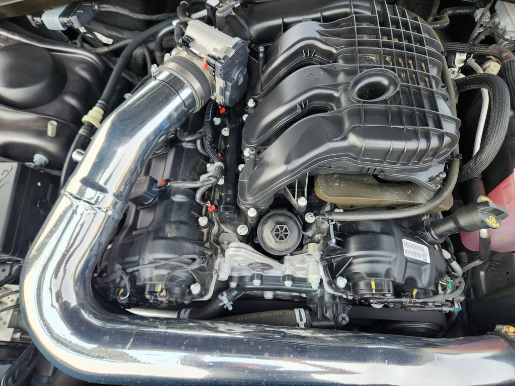 2023 Chrysler 300 Touring - Photo 30
