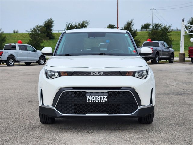 2023 Kia Soul LX photo 2