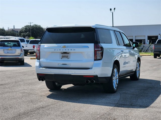 2021 Chevrolet Suburban High Country photo 4