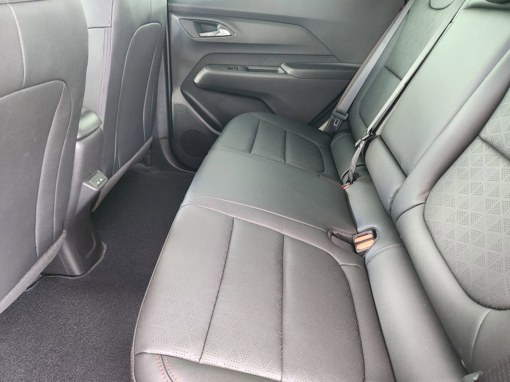 2027 Chevrolet Bolt RS - Photo 18