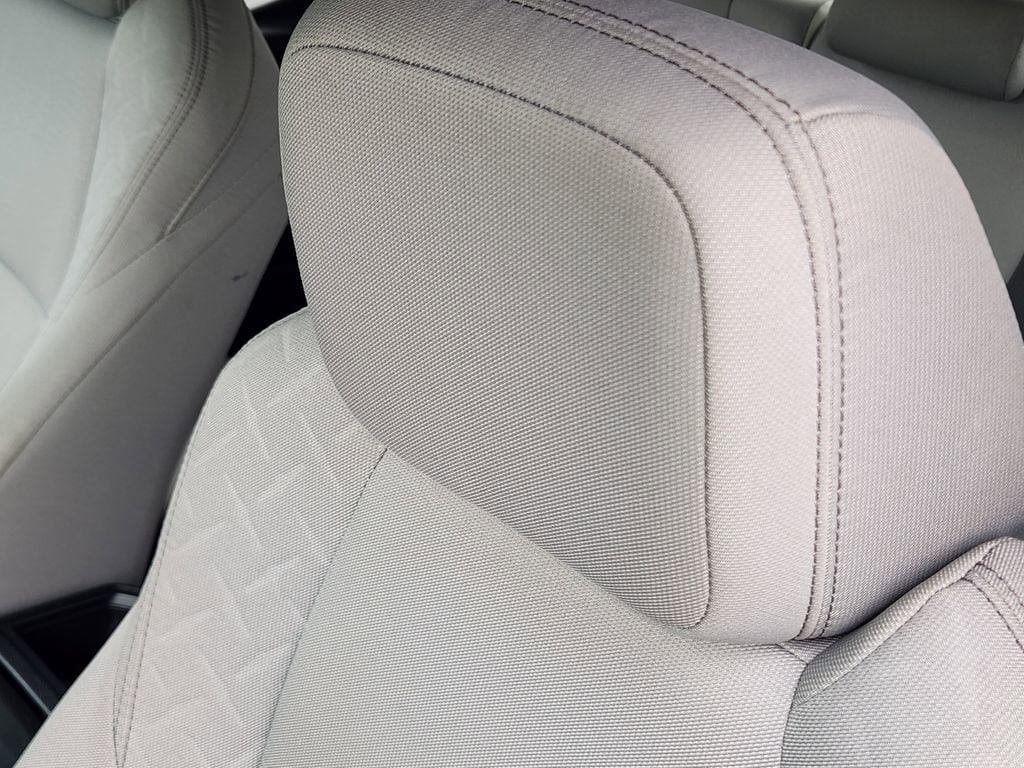 2025 Toyota Tacoma SR5 - Photo 14
