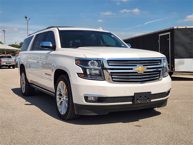 2019 Chevrolet Suburban Premier photo 2