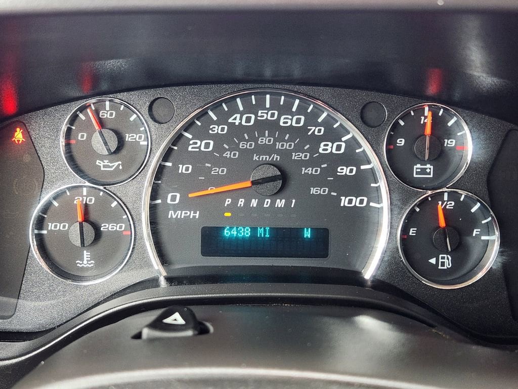 2025 Chevrolet Express Passenger LS - Photo 16