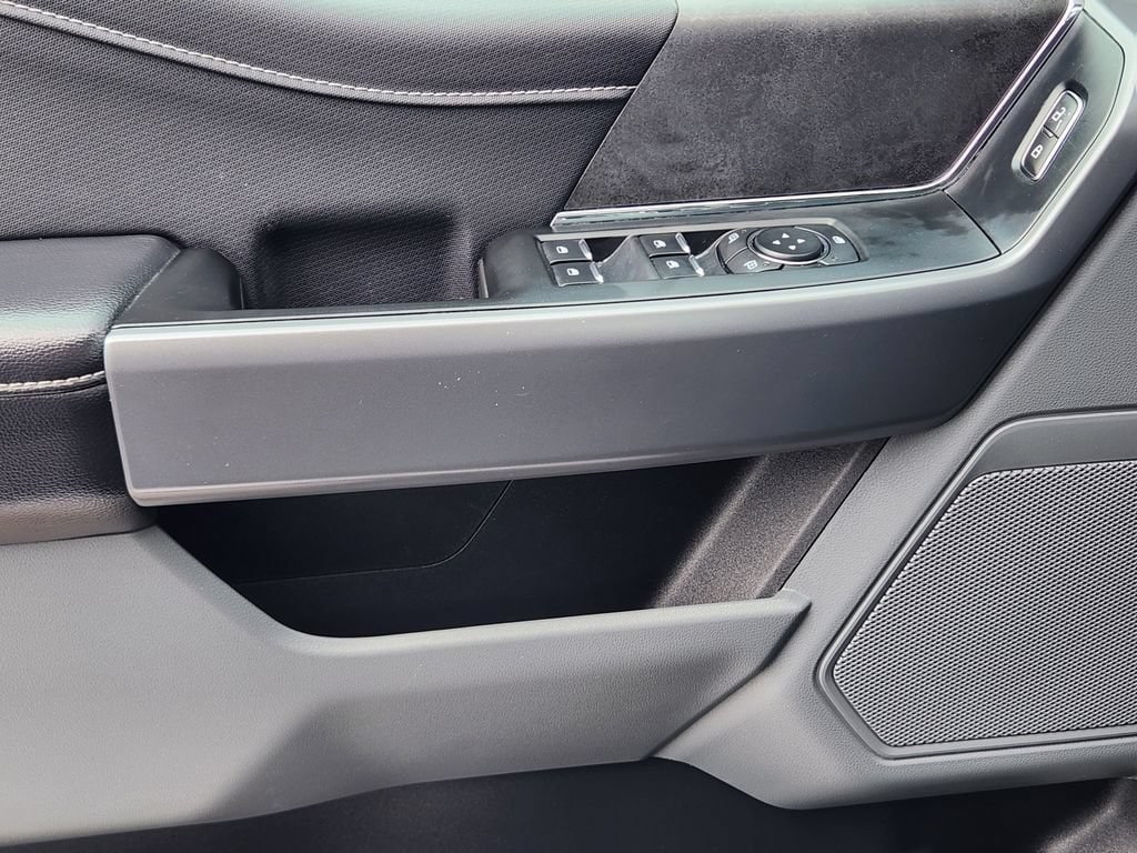 2025 Ford F-150 XLT - Photo 23