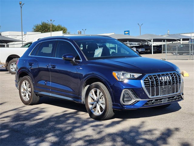2021 Audi Q3 S line Premium photo 2
