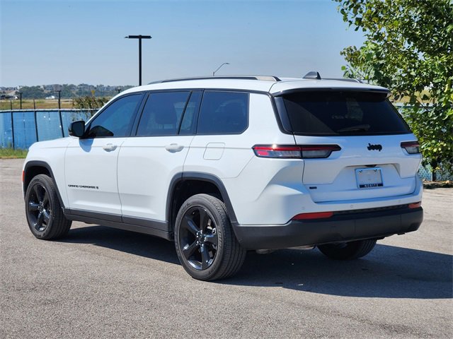 2021 Jeep Grand Cherokee Altitude photo 3