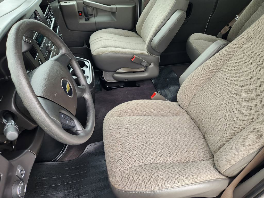 2025 Chevrolet Express Passenger LS - Photo 13
