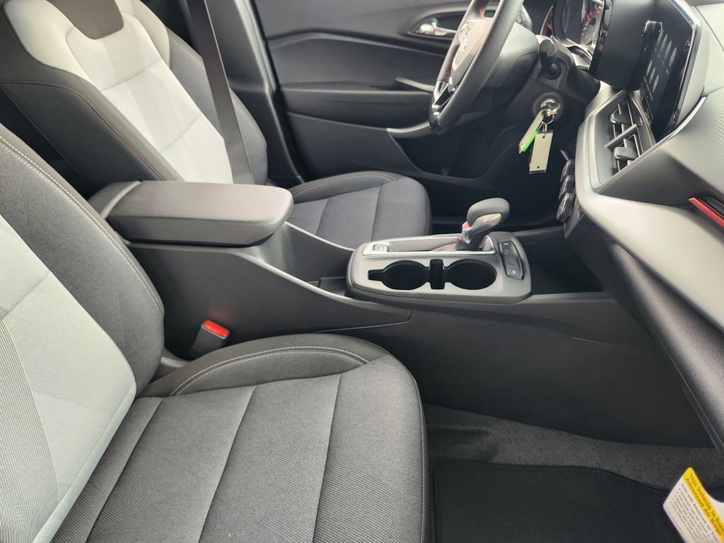 2026 Chevrolet Trax RS - Photo 10