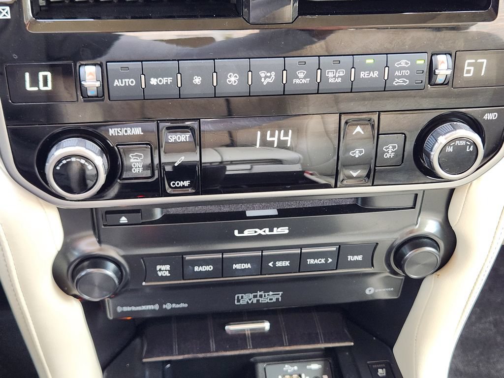 2022 Lexus GX LUXURY - Photo 19