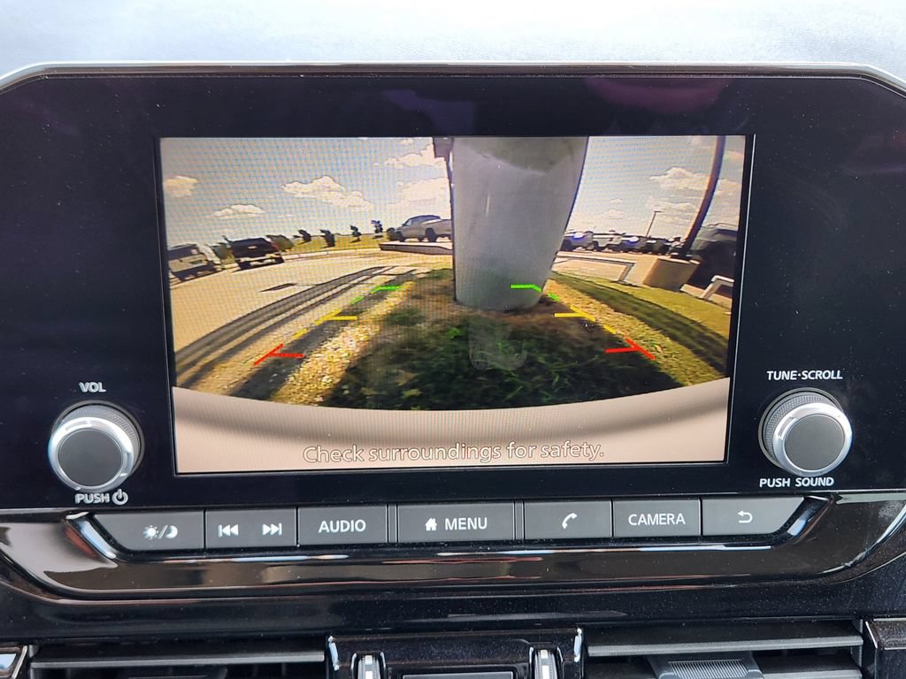 2025 Nissan Pathfinder SV - Photo 18
