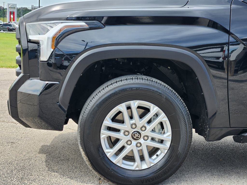 2024 Toyota Tundra SR5 - Photo 9