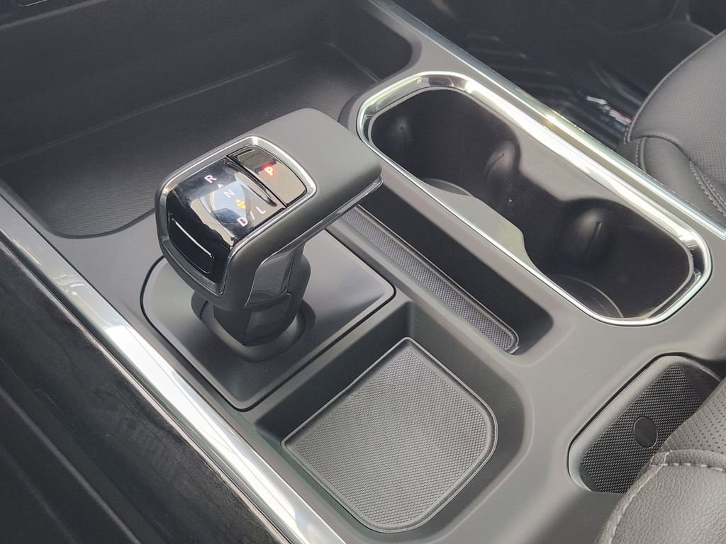 2026 Chevrolet Silverado 1500 LTZ - Photo 16