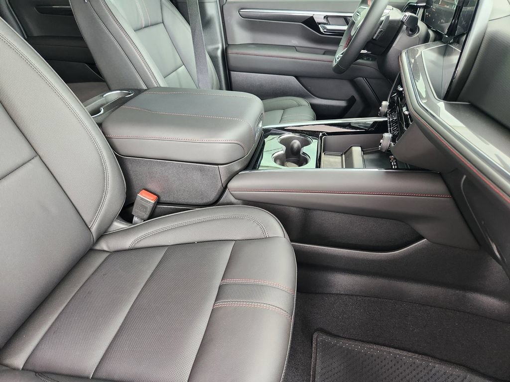 2026 Chevrolet Suburban RST - Photo 11