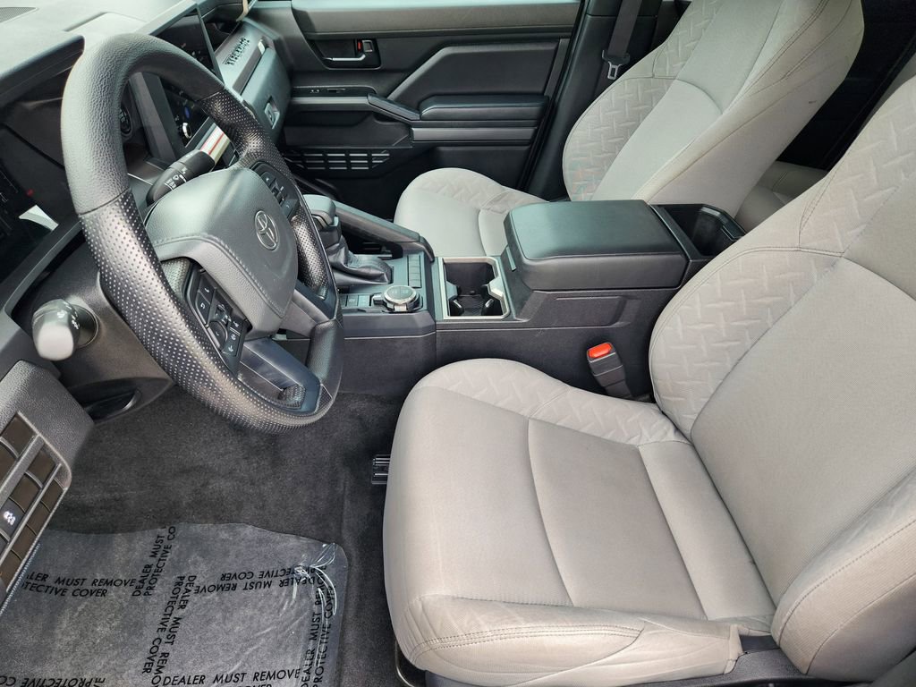 2025 Toyota Tacoma SR5 - Photo 12