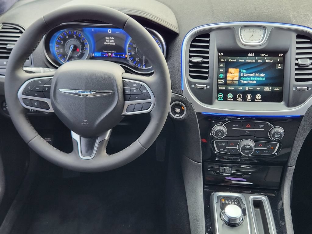 2023 Chrysler 300 Touring - Photo 26