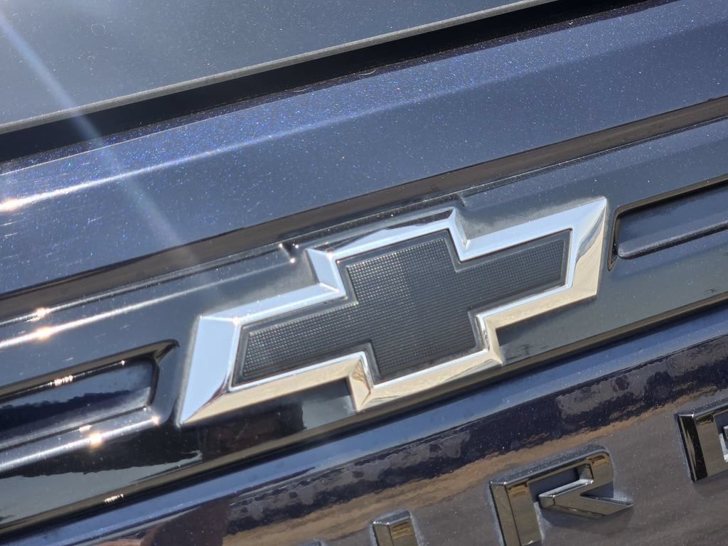 2023 Chevrolet Suburban RST - Photo 8