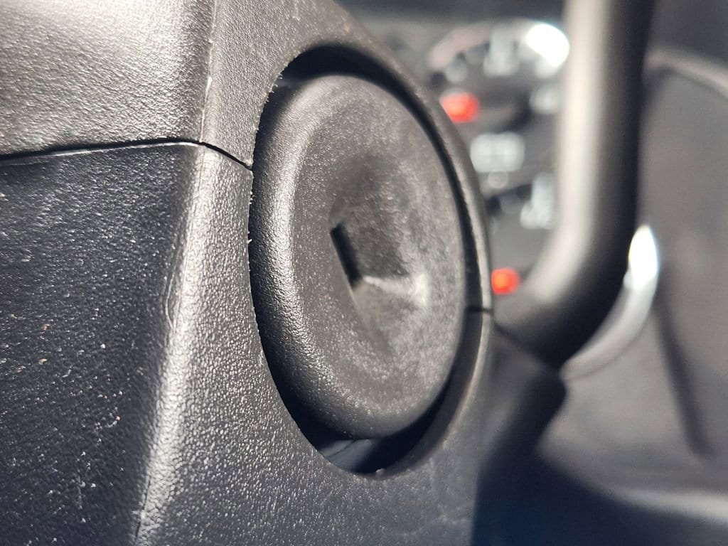 2025 Chevrolet Express Passenger LS - Photo 20