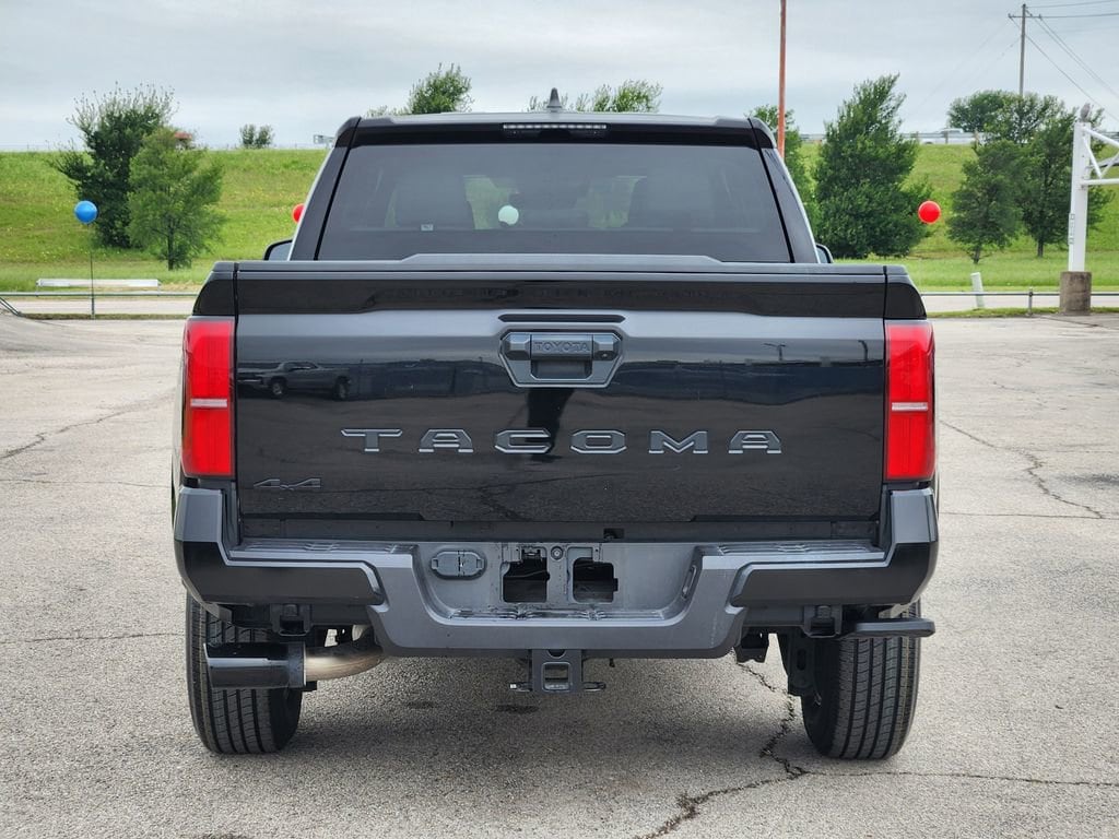 2025 Toyota Tacoma SR5 - Photo 6