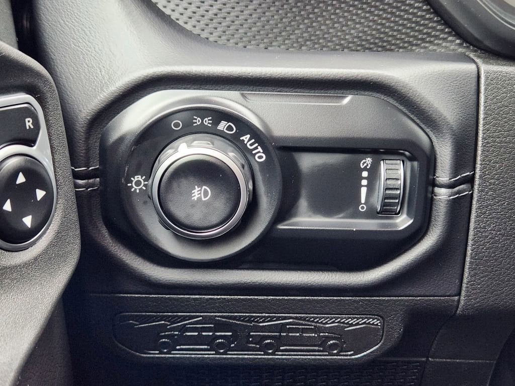 2025 Jeep Wrangler 4-Door Rubicon - Photo 22