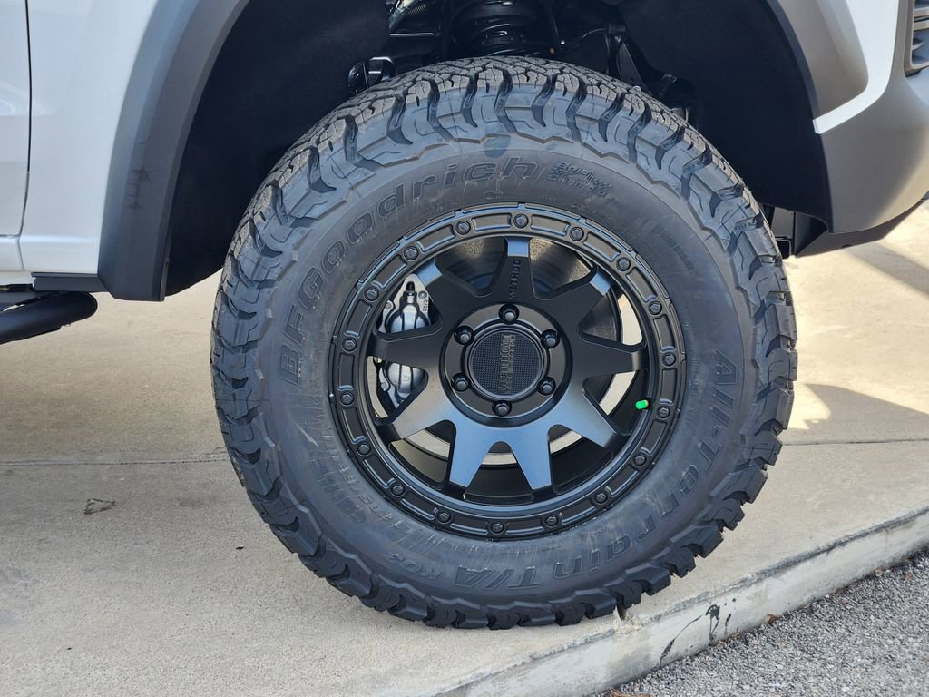 2026 Chevrolet Colorado Trail Boss - Photo 8