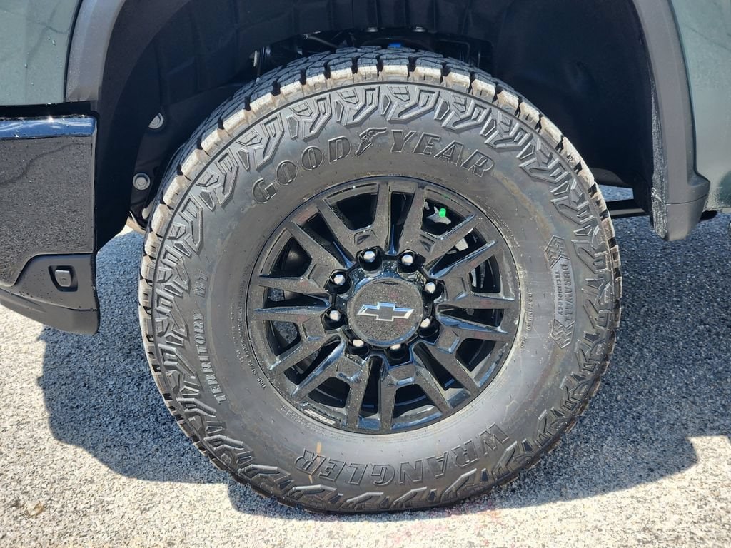 2026 Chevrolet Silverado 2500 HD ZR2 - Photo 9