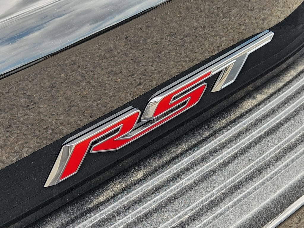 2026 Chevrolet Suburban RST - Photo 7