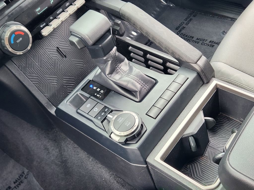 2025 Toyota Tacoma SR5 - Photo 19