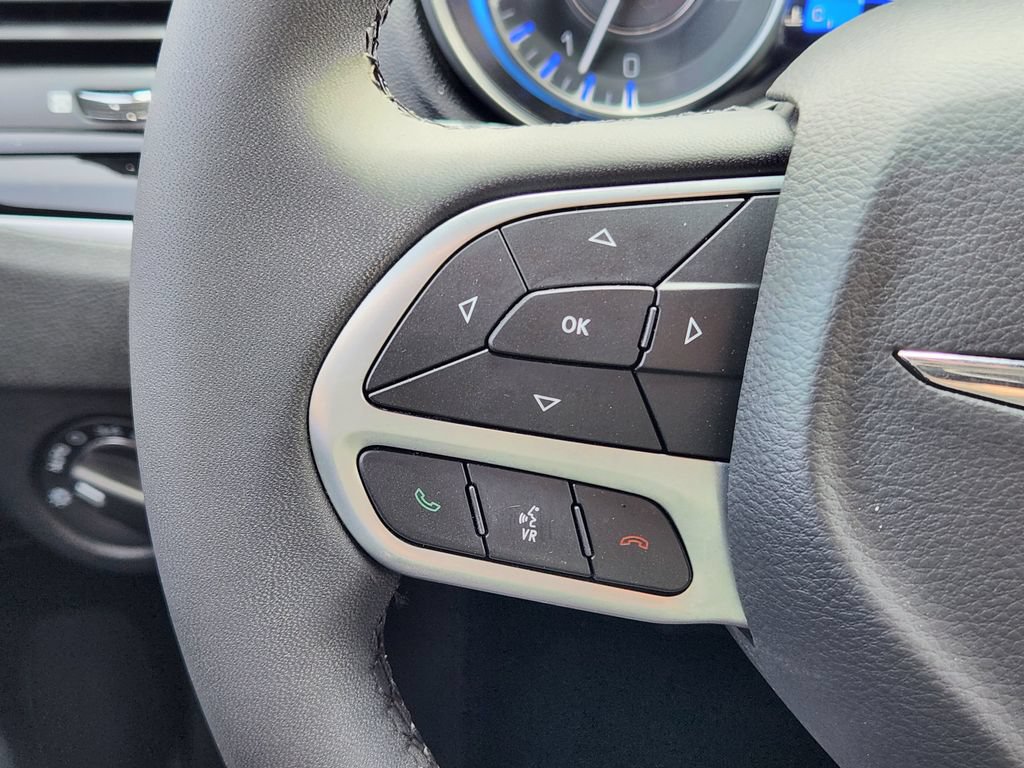 2023 Chrysler 300 Touring - Photo 27