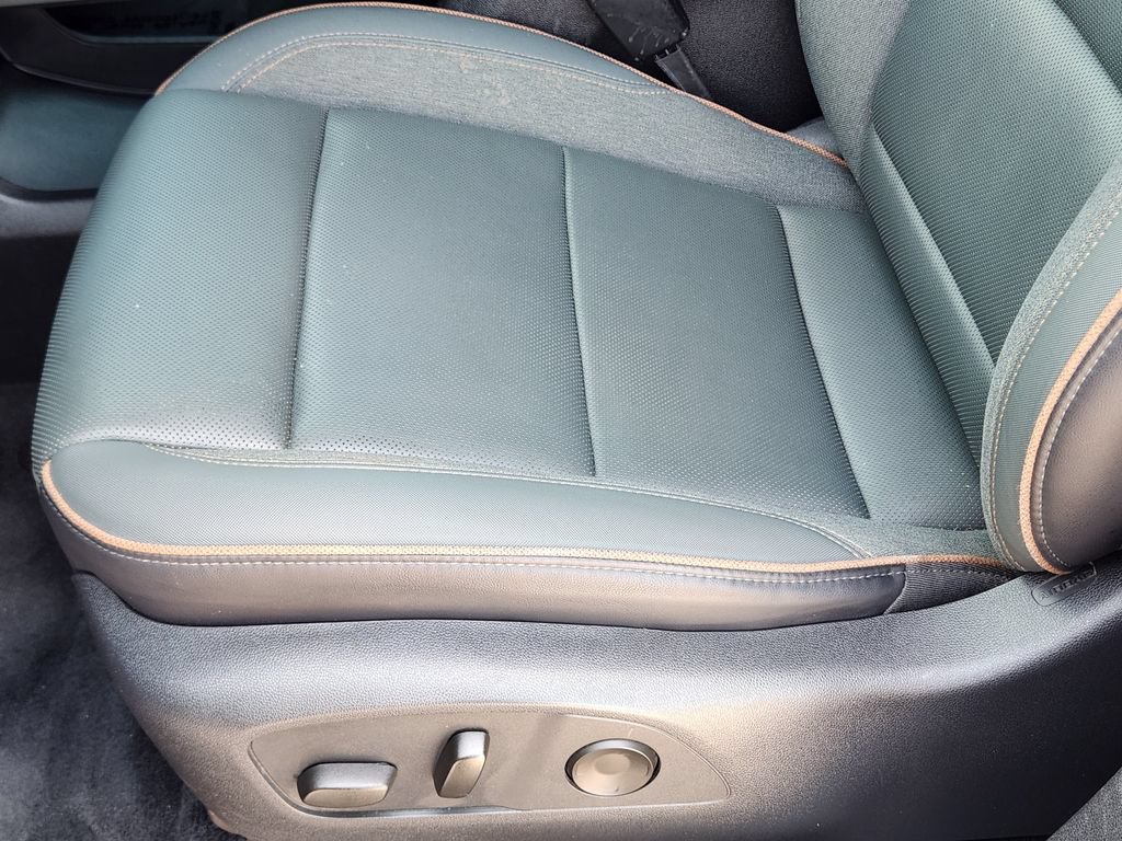 2024 GMC Acadia AT4 - Photo 24