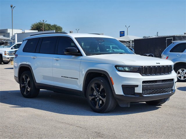 2021 Jeep Grand Cherokee Altitude photo 2
