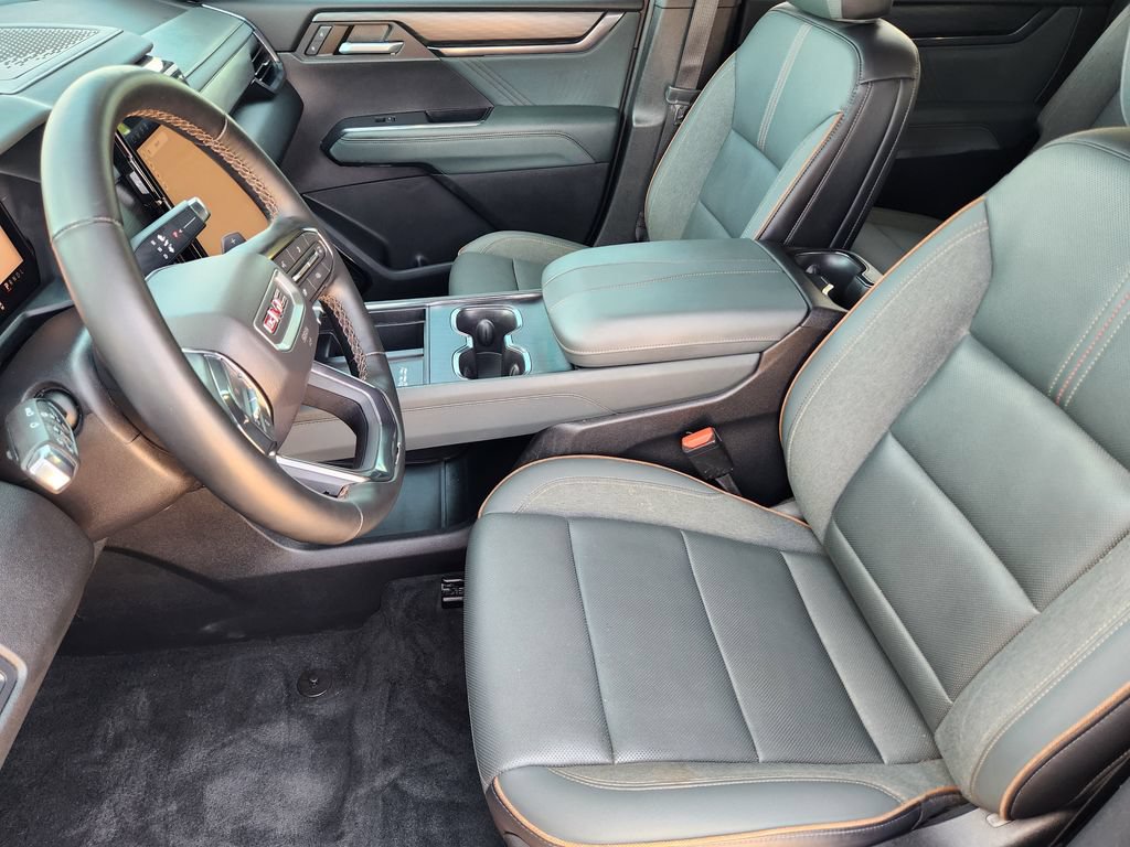2024 GMC Acadia AT4 - Photo 13