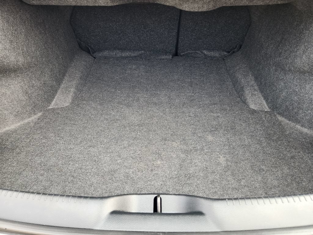 2023 Chrysler 300 Touring - Photo 31