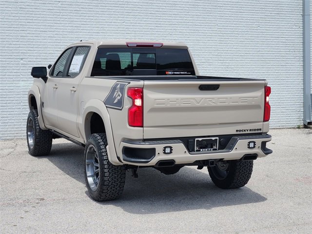 2025 Chevrolet Silverado 1500 RST photo 3