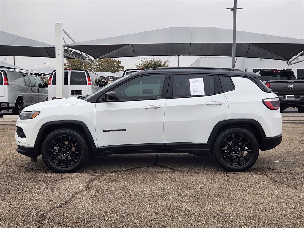 Used 2022 Jeep Compass Altitude SUV