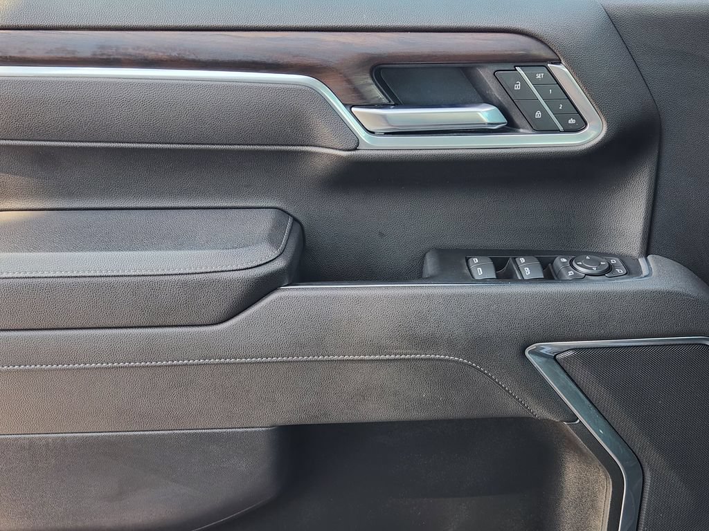 2026 GMC Sierra 1500 SLT - Photo 23