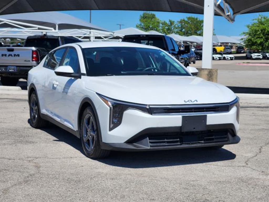 Used 2025 Kia K4 LXS Sedan