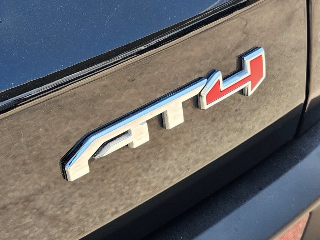 2024 GMC Acadia AT4 - Photo 12