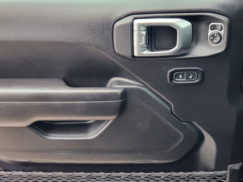2025 Jeep Wrangler 4-Door Rubicon - Photo 23
