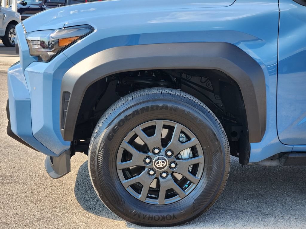 2026 Toyota 4Runner SR5 - Photo 9